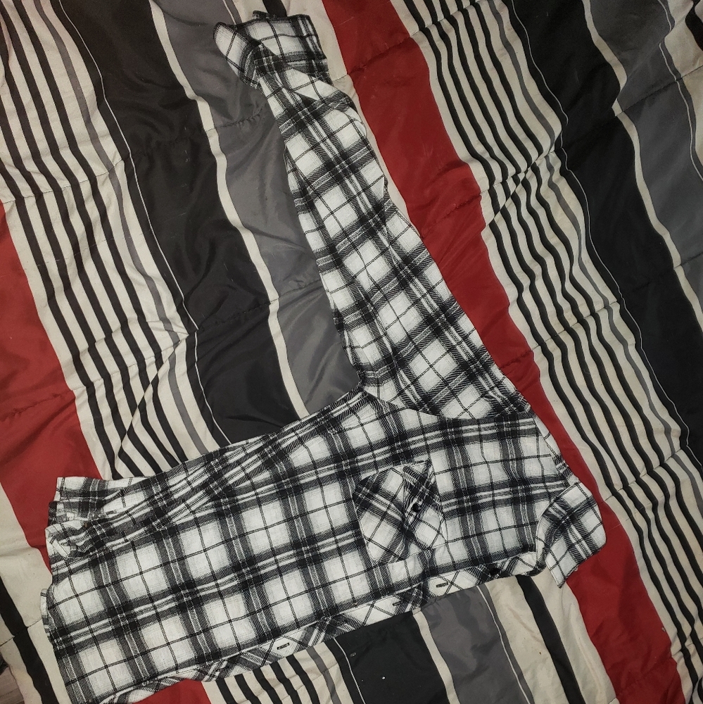 Flannels - Picture 5 of 16